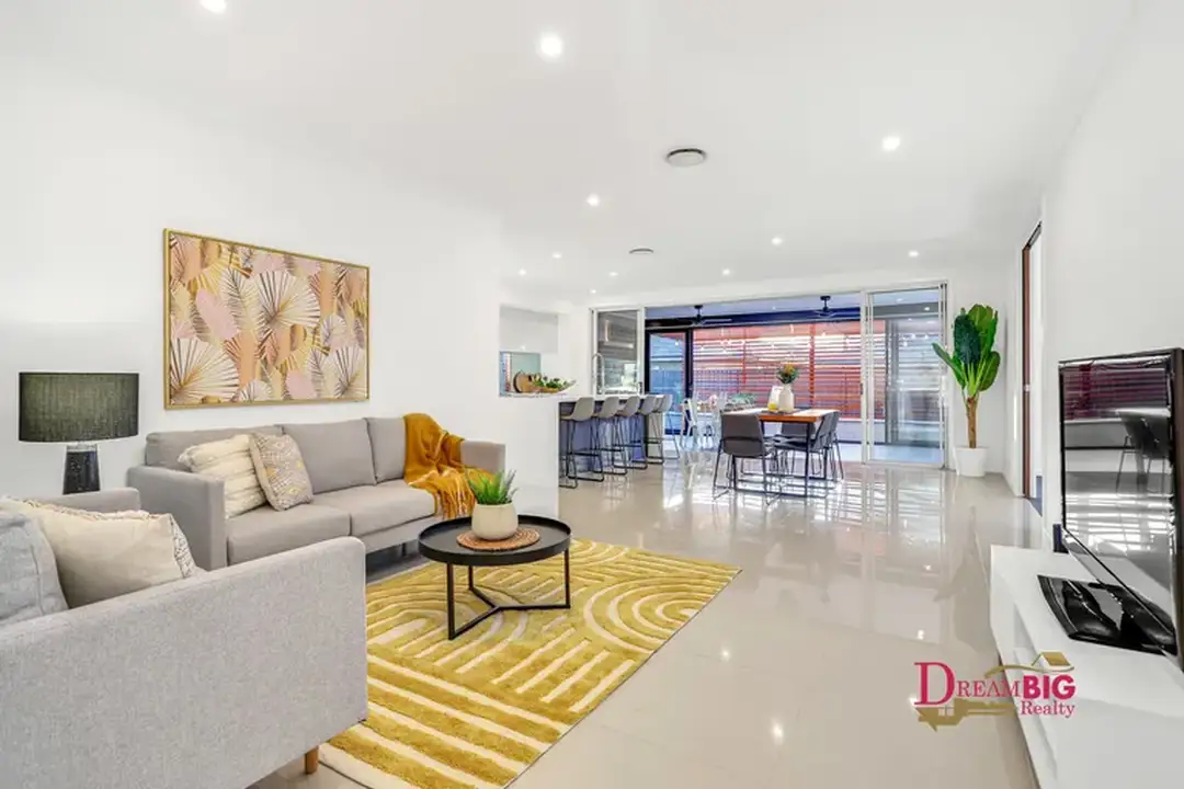   Marsden Park Grand Family Residence